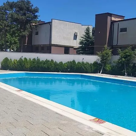Aquamarine Apartment *